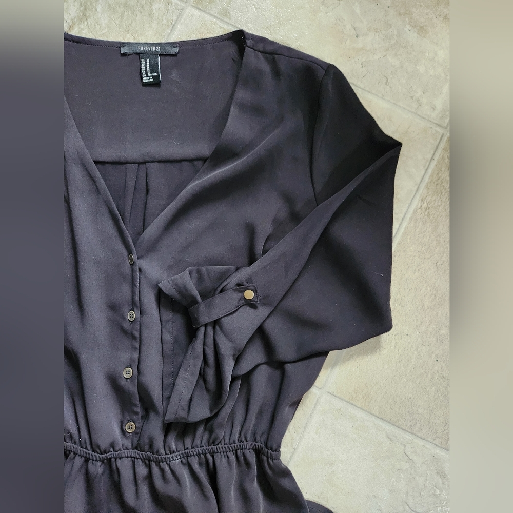 Forever 21 V Neck Dress - Medium - Picture 4 of 5